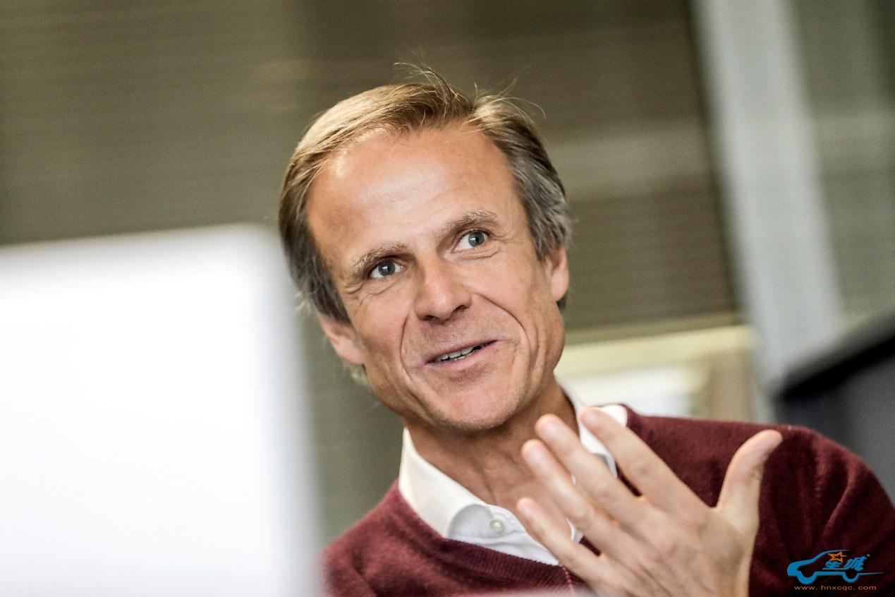 全新纯电动 Macan 即将问世:标志性保时捷设计语言的电动创新