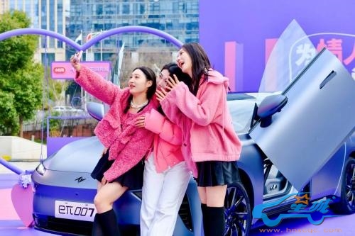 15.96万元起 东风奕派eπ007大定开启 携手小红书共创梦幻紫色情人节