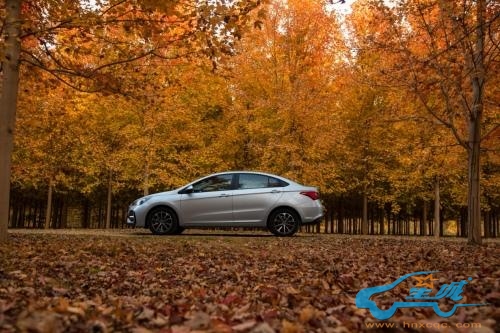 2024款艾瑞泽5惊喜价4.99万，陪伴异乡人轻松返程开工