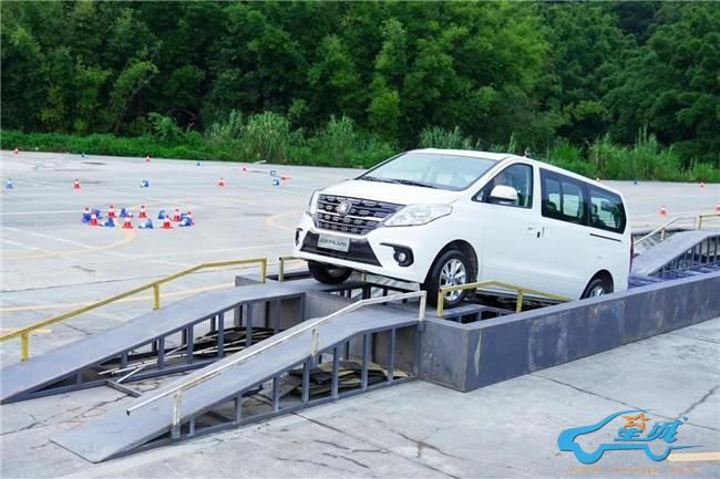 2024款菱智PLUS火爆征服众人心,创富神车再掀热潮!