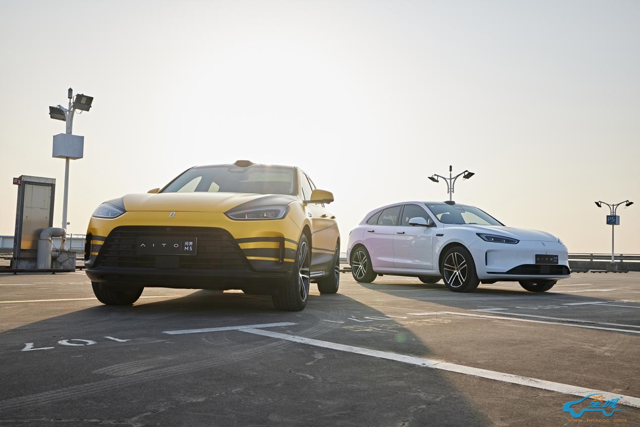 肾上腺素飙升!问界M5首次速倒刷圈3600°硬核出圈